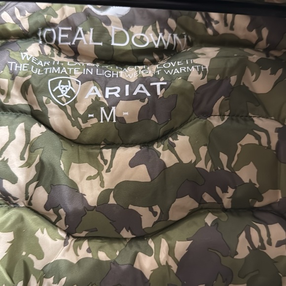 Womens Ariat Vest - Picture 4 of 5